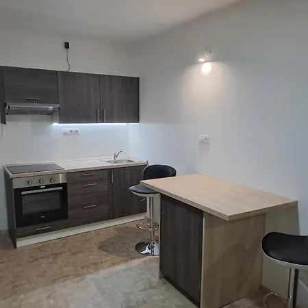 아파트 14apartment 오스트로브