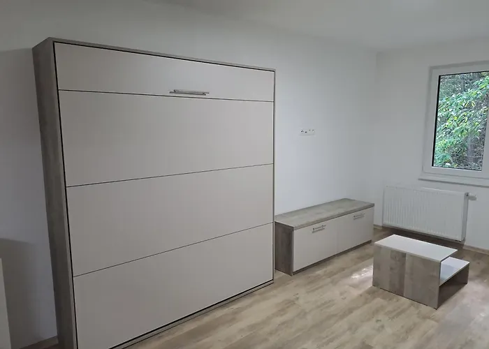 14apartment 奥斯特罗夫